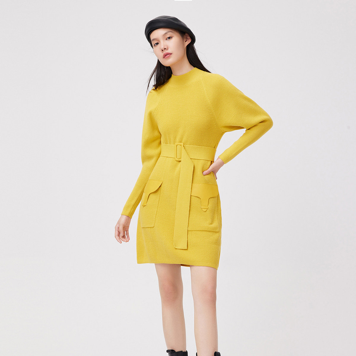 lily2021新款女装柔软绵羊毛腰带复古时髦半高高领连衣裙