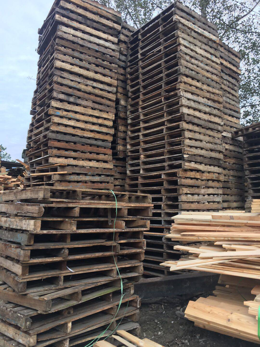 二手托盘物流栈板地台板防潮垫仓库实木叉车木架防腐木