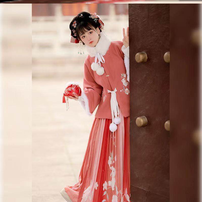 明制方加厚中国国风初中中学生过年改良冬天冬季汉服