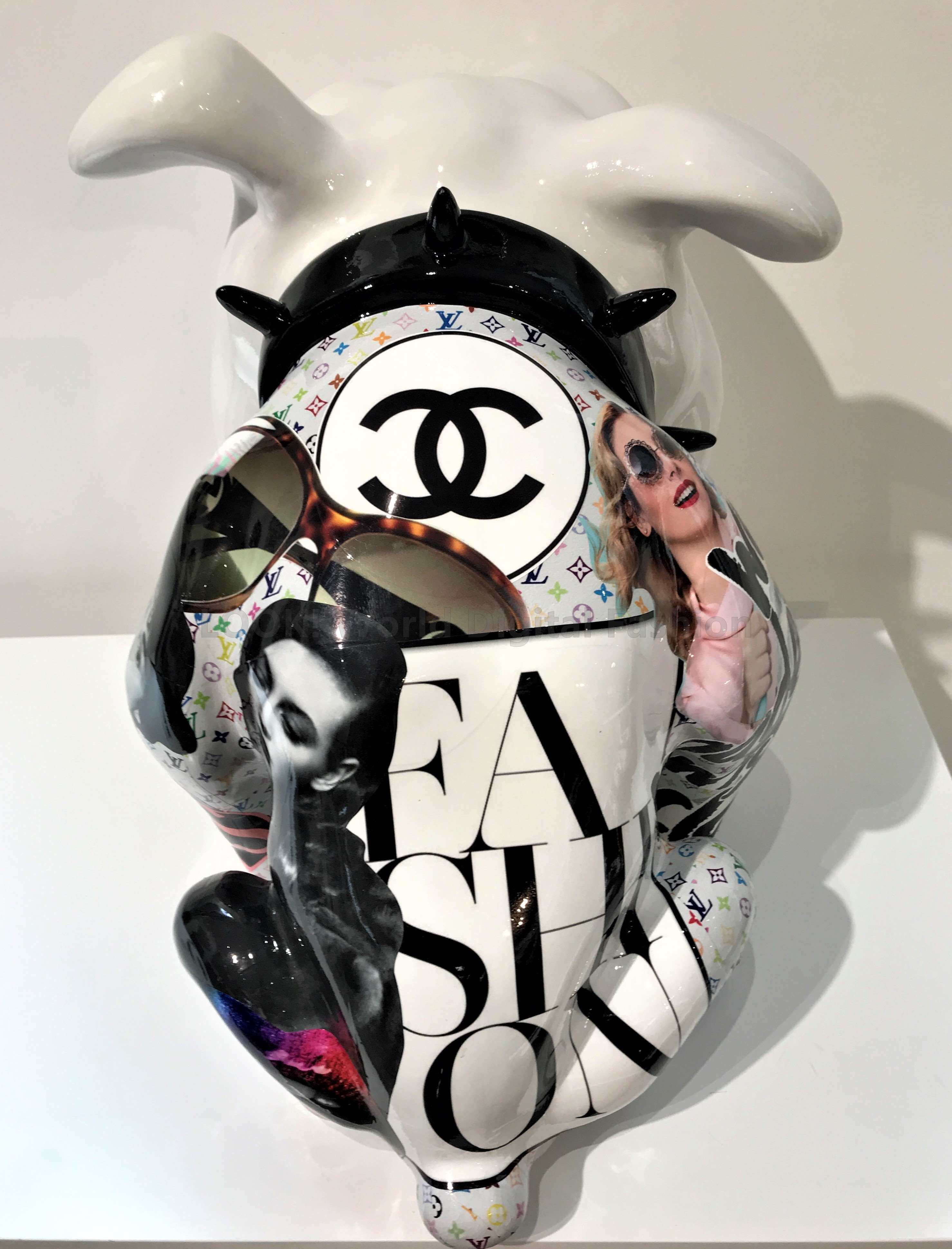 wa艺术家christophe联名手工绘制制热爱奢侈品的斗牛犬摆件