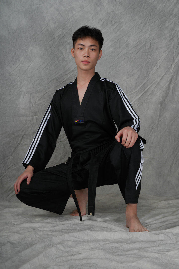 跆拳道黑色教练专业黑带中国龙队韩国跆拳道服