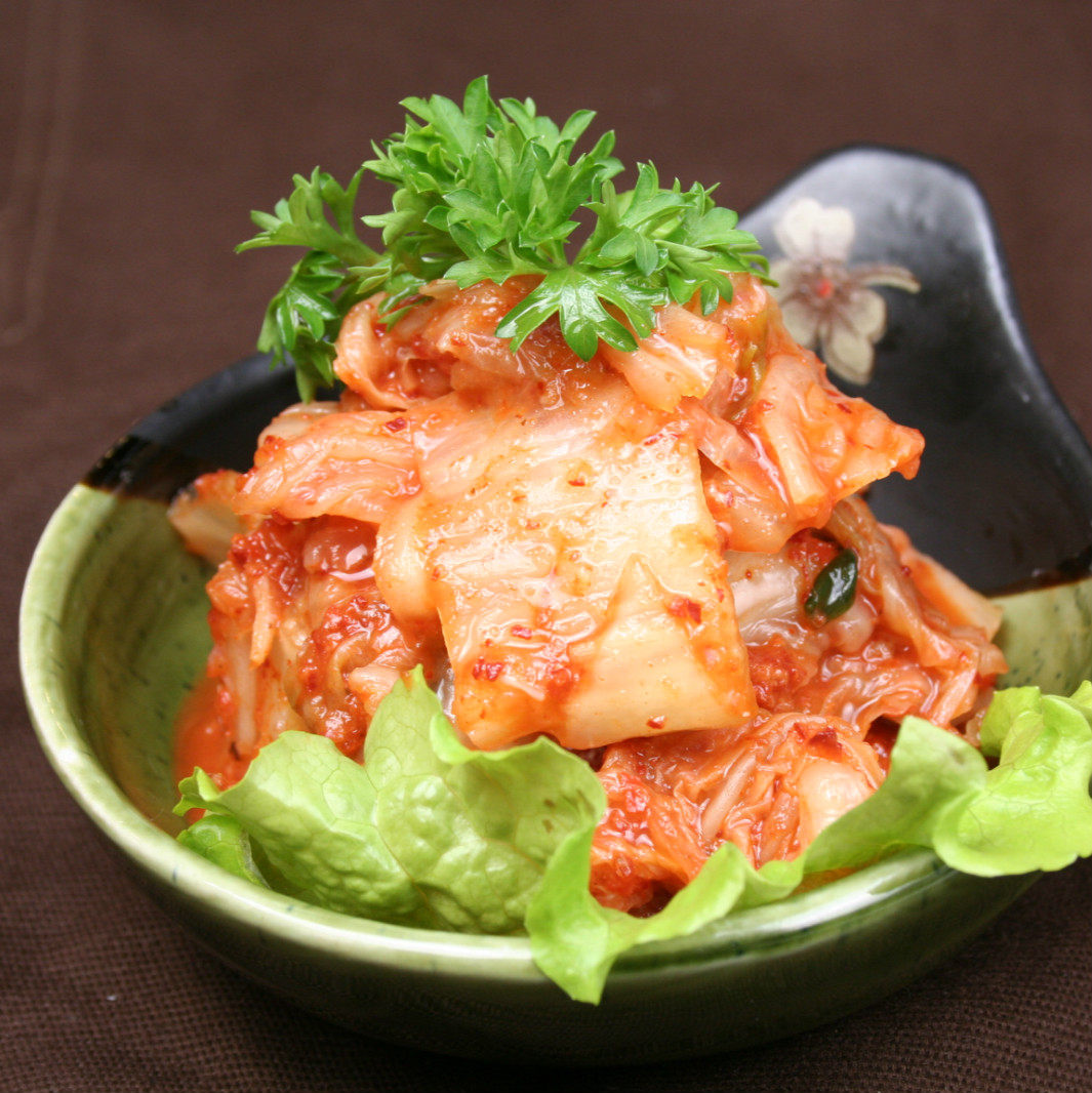 东北朝鲜辣白菜韩国泡菜鲜族腌制发酵泡菜下饭菜500克x2袋 包邮