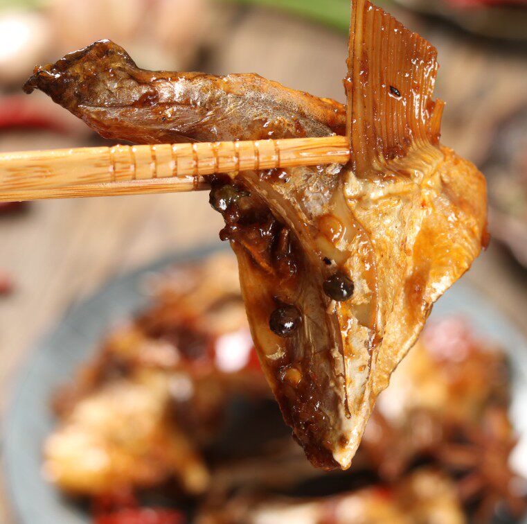 麻辣下巴香辣鱼排辣味鱼嘴鱼鳃小吃三件包邮即食鱼零食