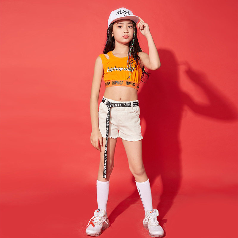 少儿街舞表演走秀短裤白短裤女童背心露脐演出服儿童演出服