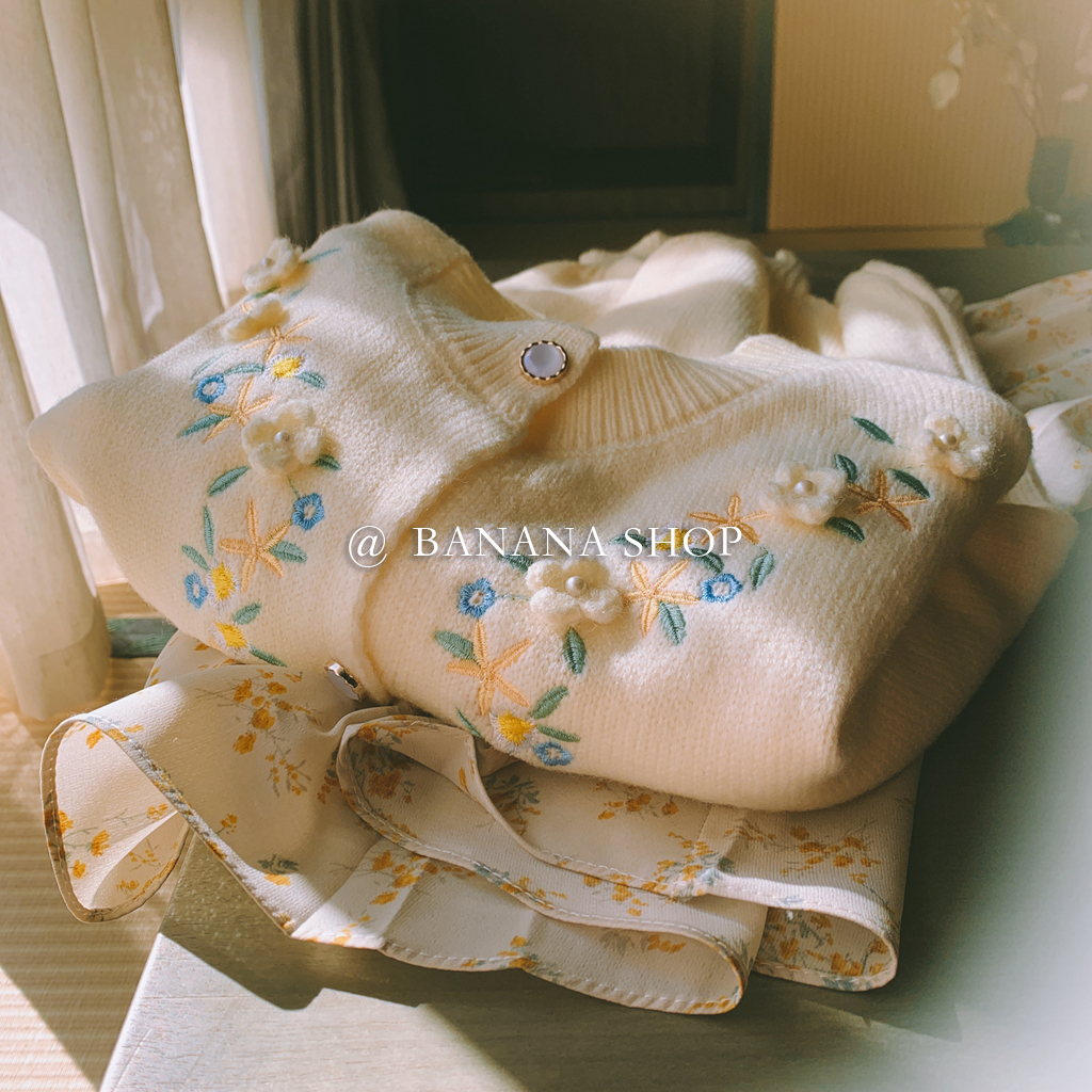 香蕉芭那那 2021年早秋季新款古着感立体小花+刺绣毛衣针织开衫女