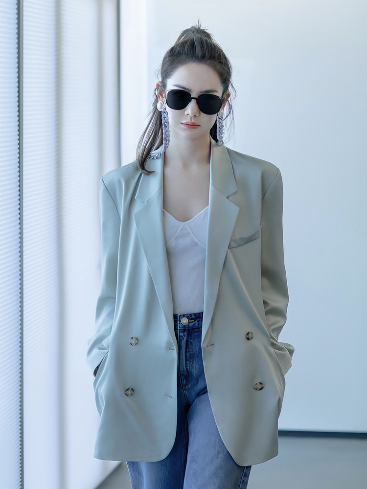 戚薇明星同款西装外套2021春季新款醋酸垂感西装