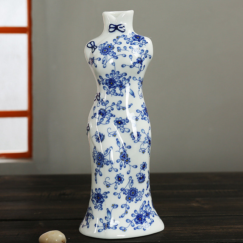 手绘陶瓷旗袍花瓶花插摆件创意青花古典美女花瓶