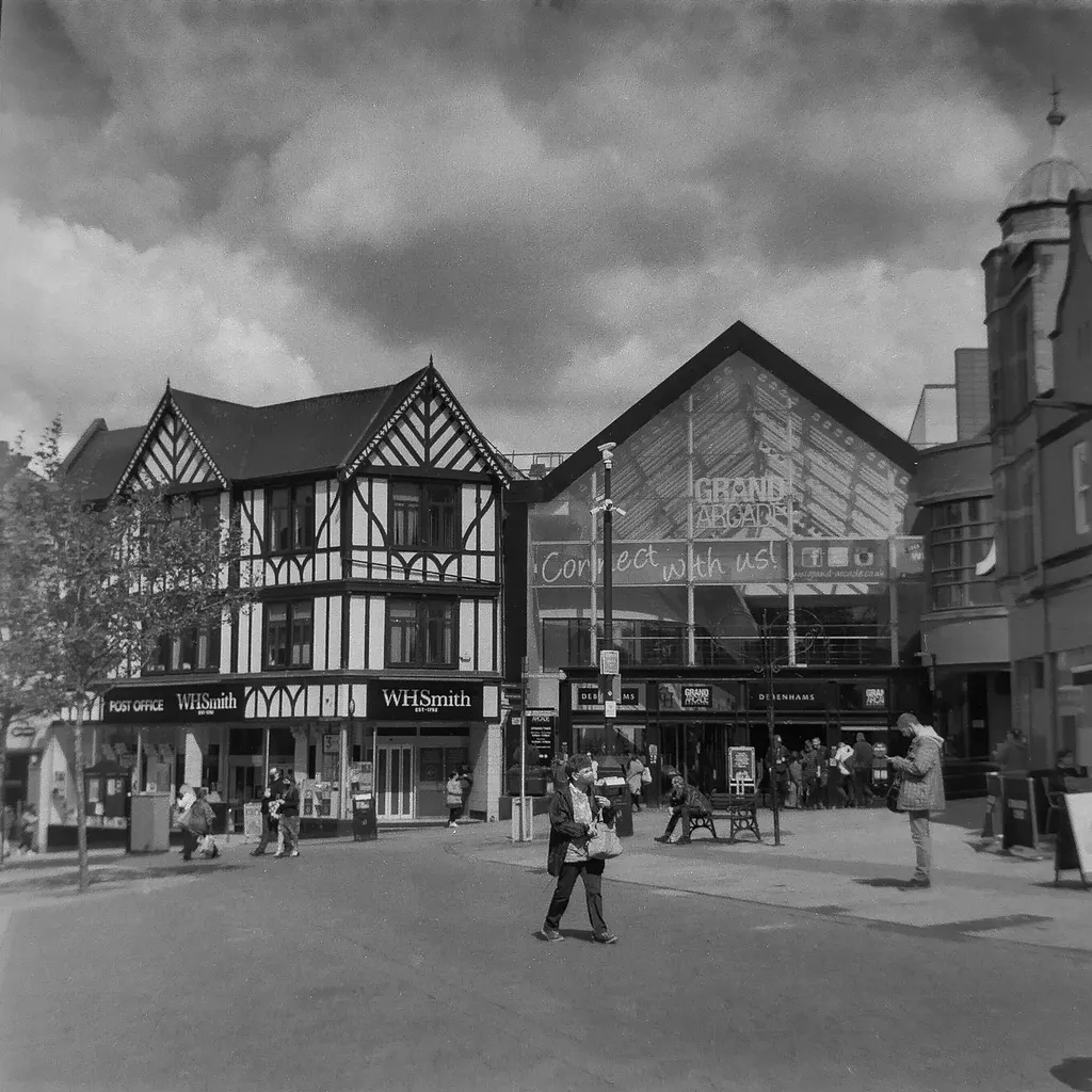 捷克原装福马黑白胶卷retropan320复古软调25年10月胶卷