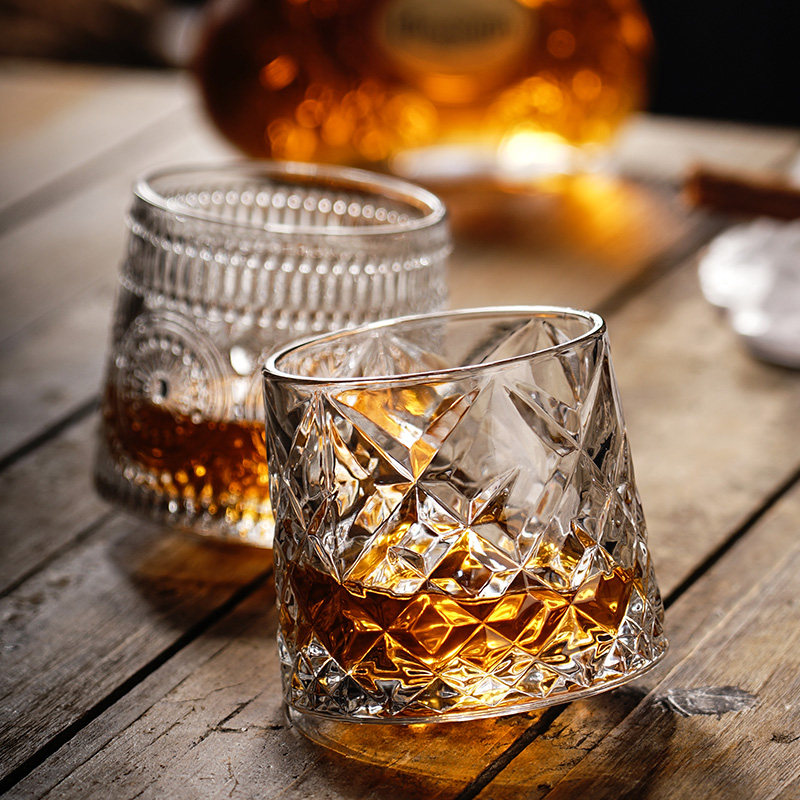 酒杯创意旋转玻璃杯威士忌个性古典加厚不倒翁ins酒杯
