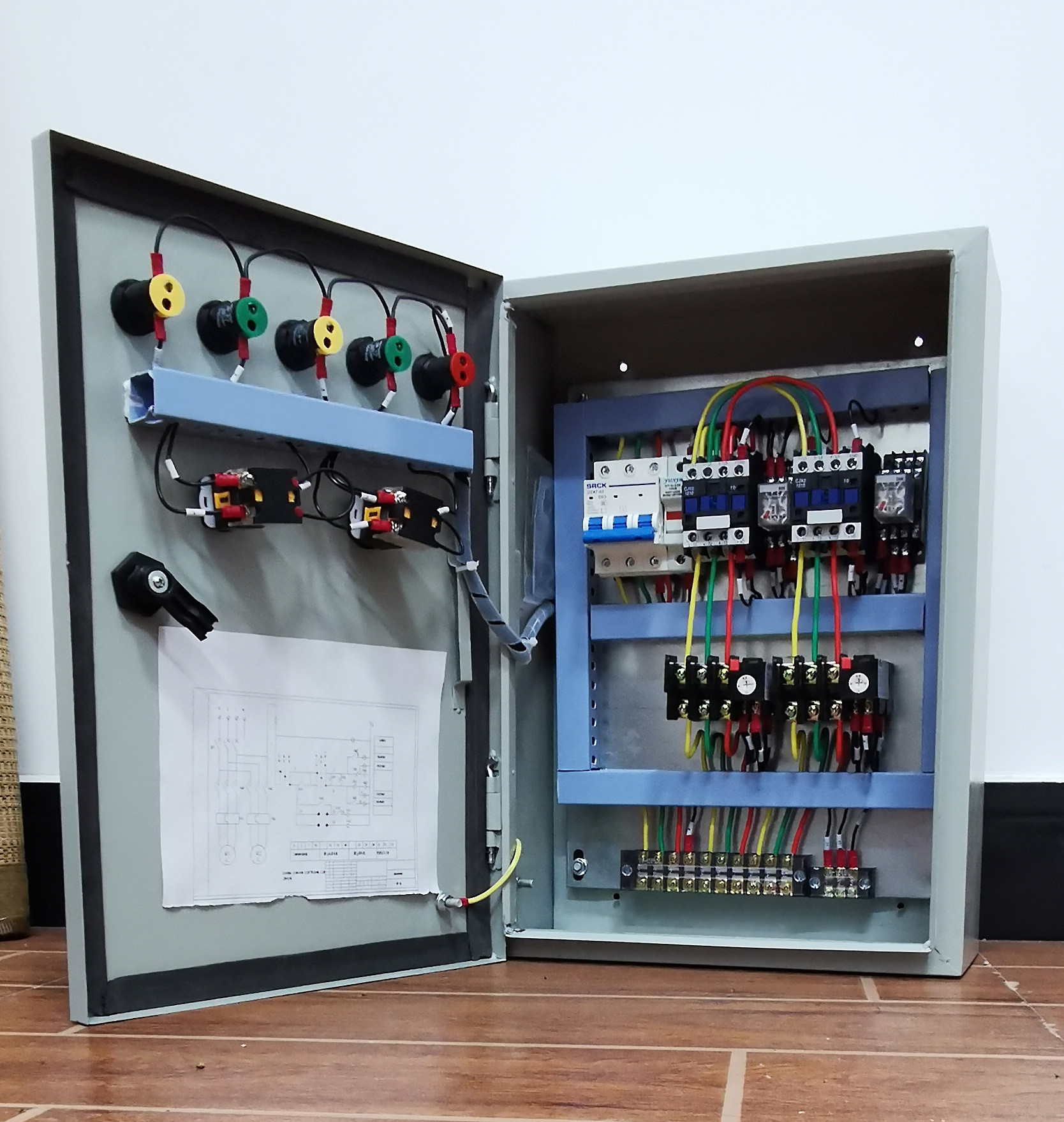 控制一用一备电机水泵压力箱浮排污强电布线箱