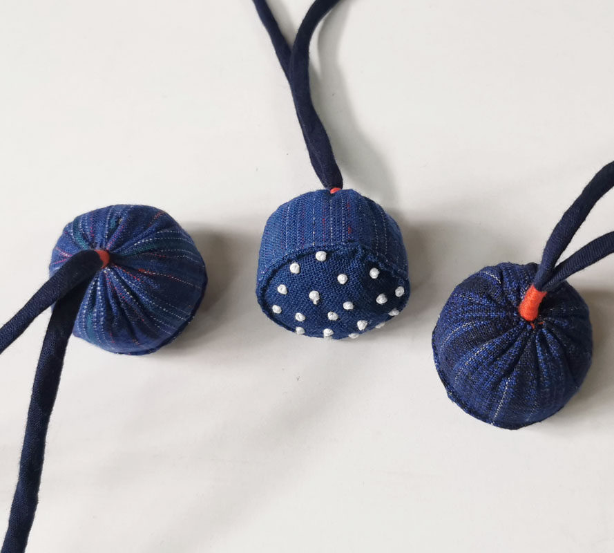 精品手工大理扎染布艺莲蓬串包挂件服饰配件复古包挂件