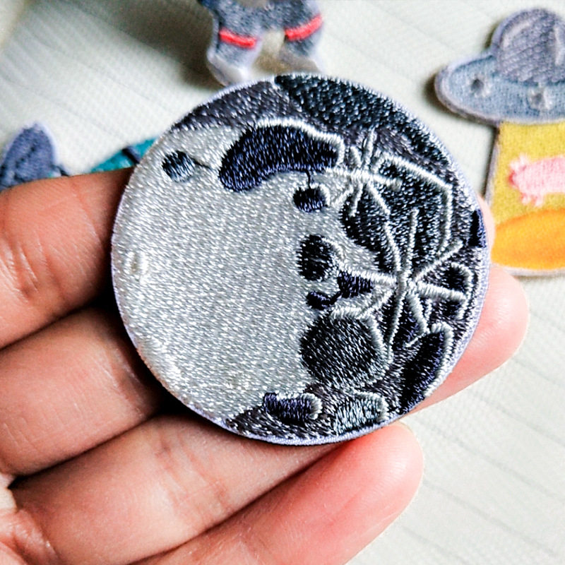 卡通宇宙太空刺绣衣服补丁贴自粘免缝星球布贴裤子羽绒服蚊帐装饰