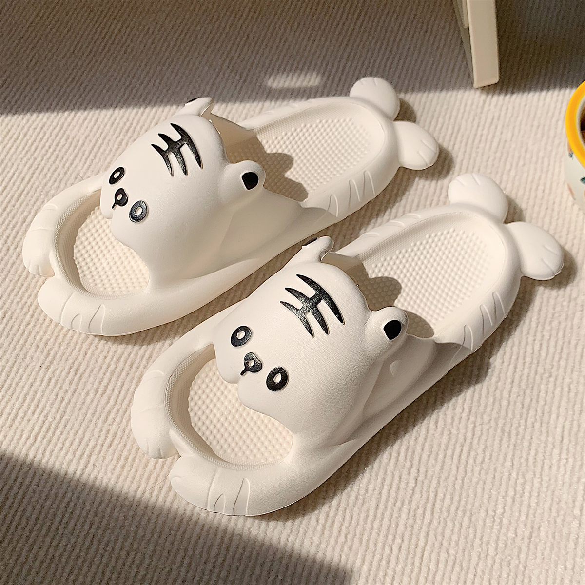 细细条 日系可爱少女心小老虎凉拖鞋女夏学生外穿防滑软底沙滩鞋