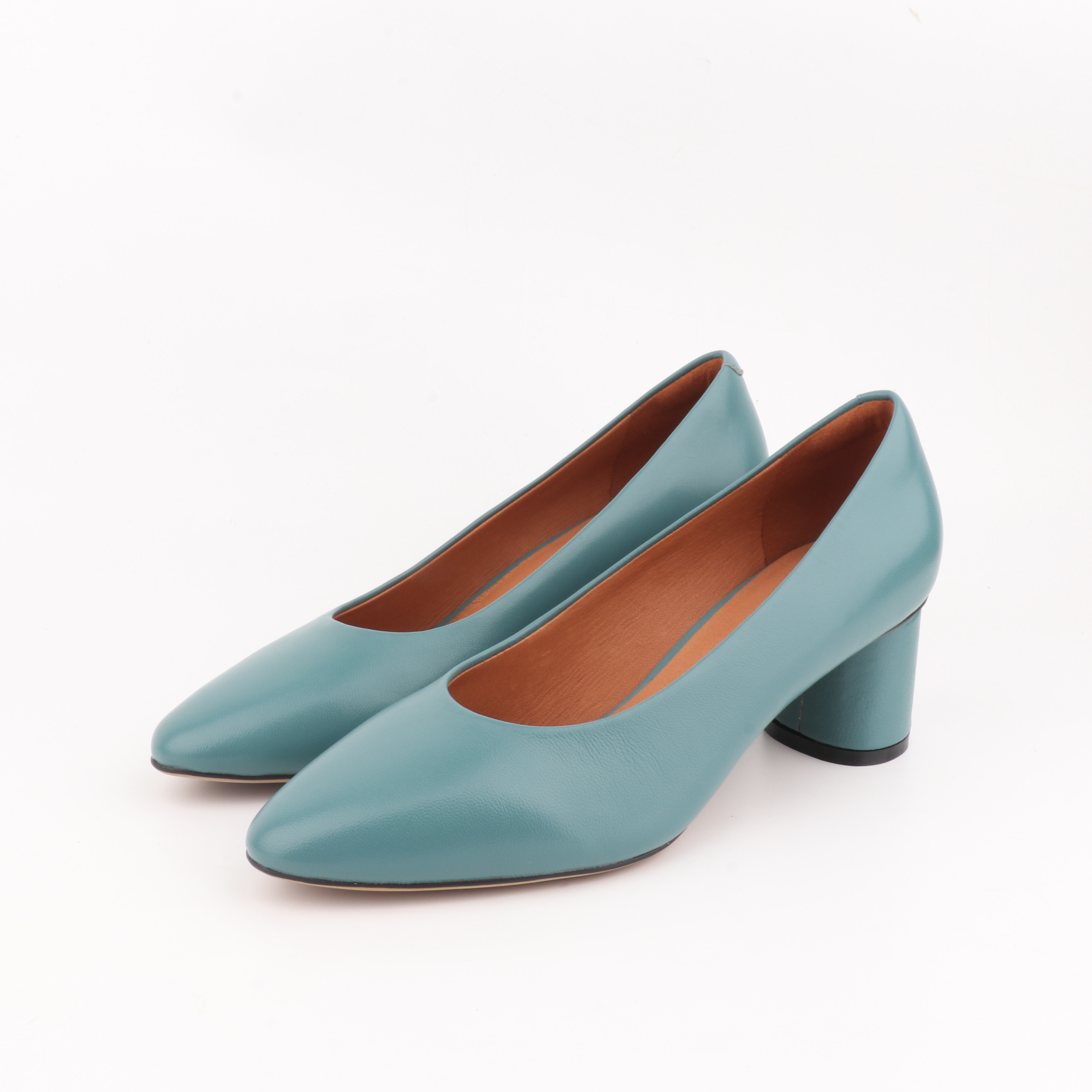 高端鹿皮女鞋时尚简约中跟粗跟真皮通勤职业圆头单鞋