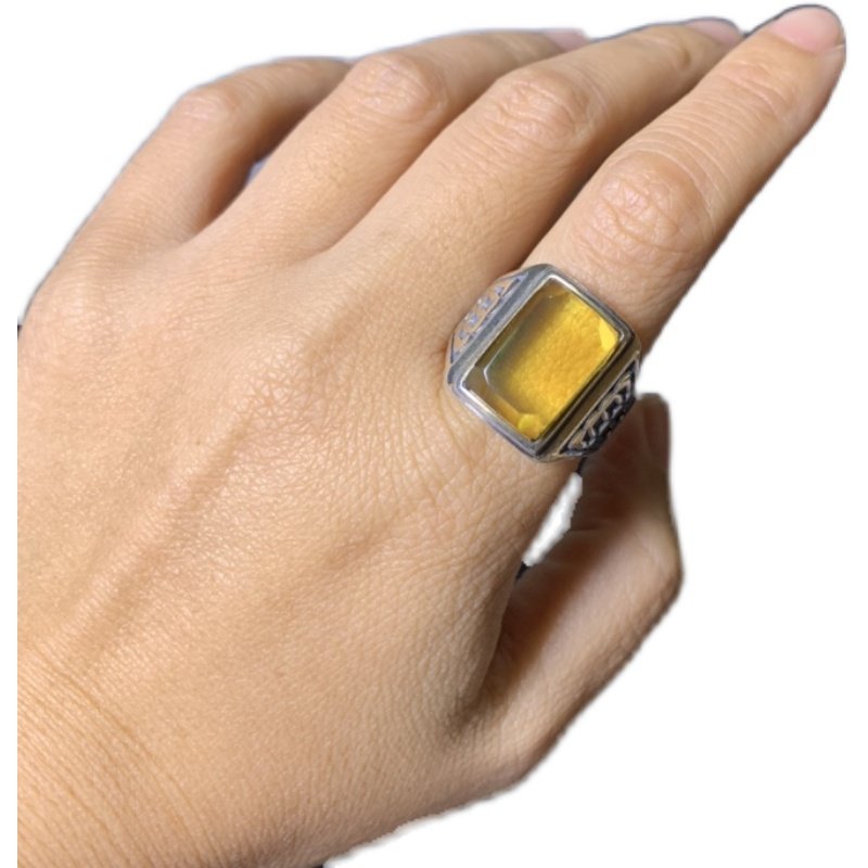 抚顺天然琥珀净水稀有珀种明珀方块大气上档次戒指