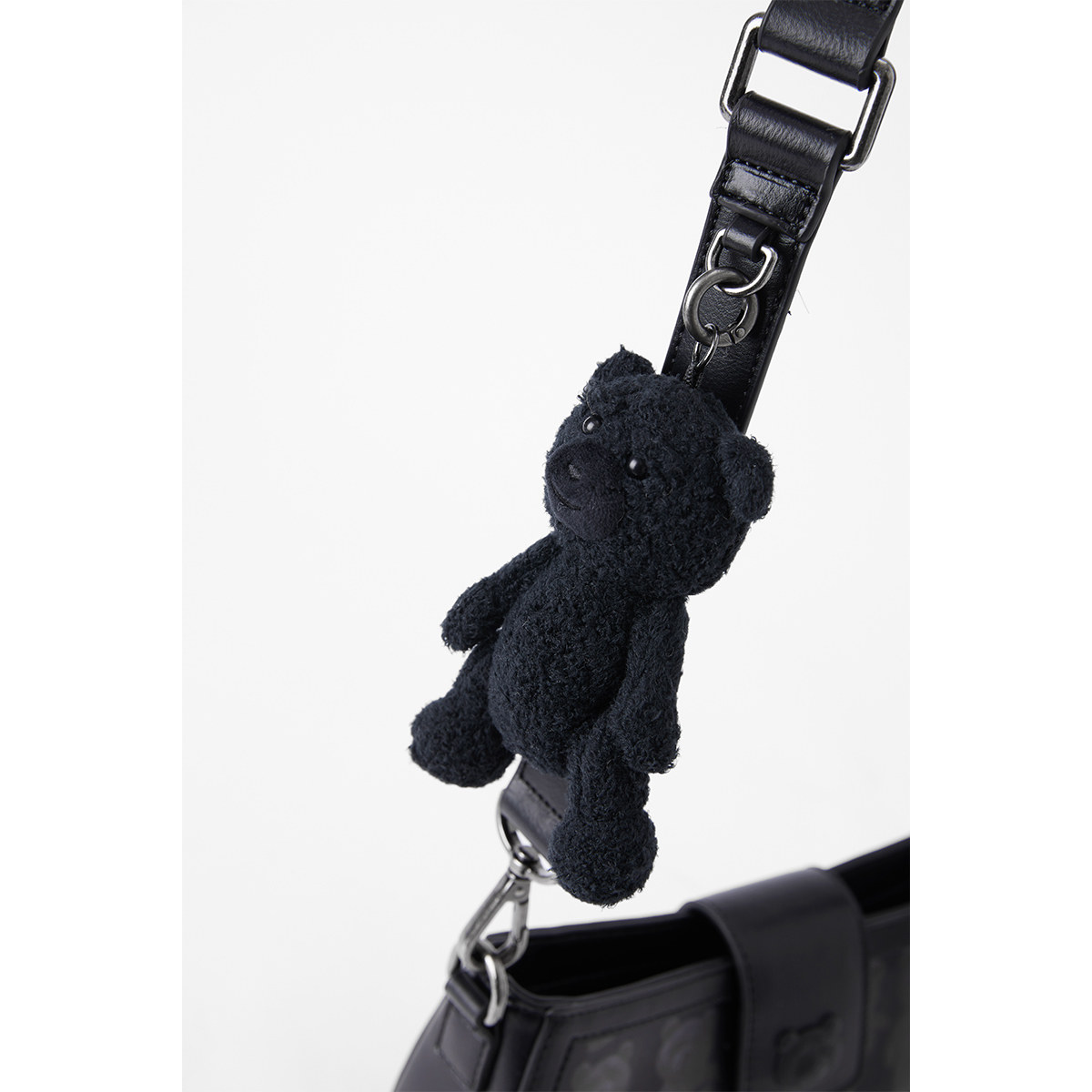 【ted2熊联名】太平鸟包包2021年春季新款小熊吊饰女包a6yfb1201