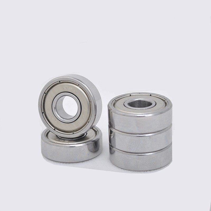 轴承nsk一组四个轮滑板轴承溜冰鞋轴承608zz玩花式刹车耐磨耐用