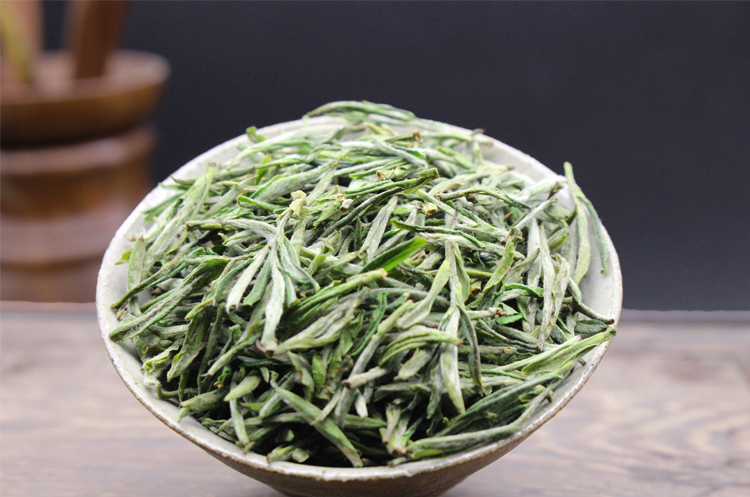 黄山毛峰是绿茶吗_毛峰是红茶还是绿茶_黄山云雾茶是毛峰吗