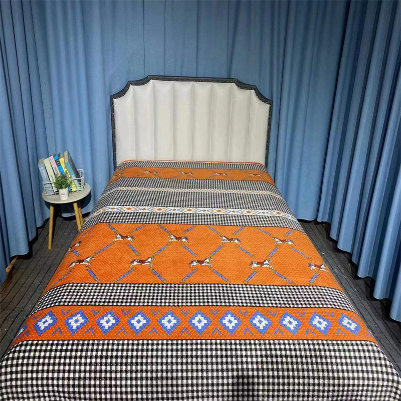 雪花棉床四季通用夹棉床盖ab两面可用防滑床盖