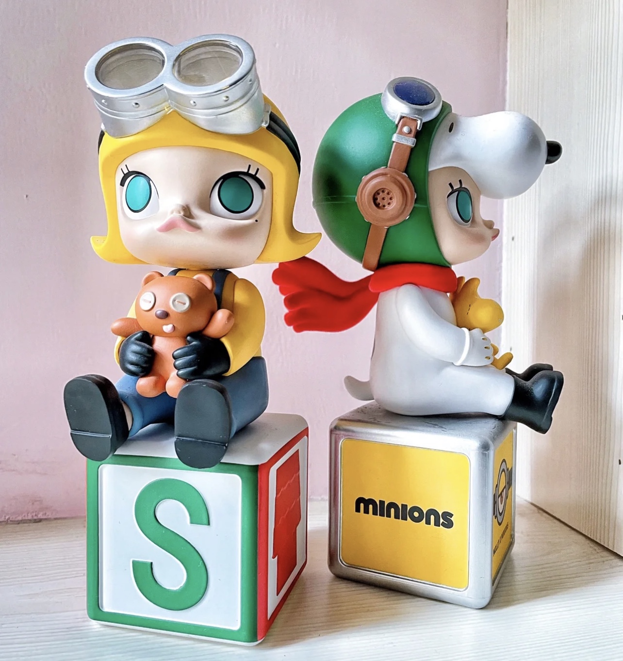 泡泡玛特popmartmolly史努比小黄人手办摆件公仔创意联名潮玩盲盒