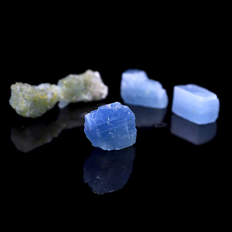 包邮天然蓝色方解石磷灰石粒硅镁石橄榄石矿物晶体摆件