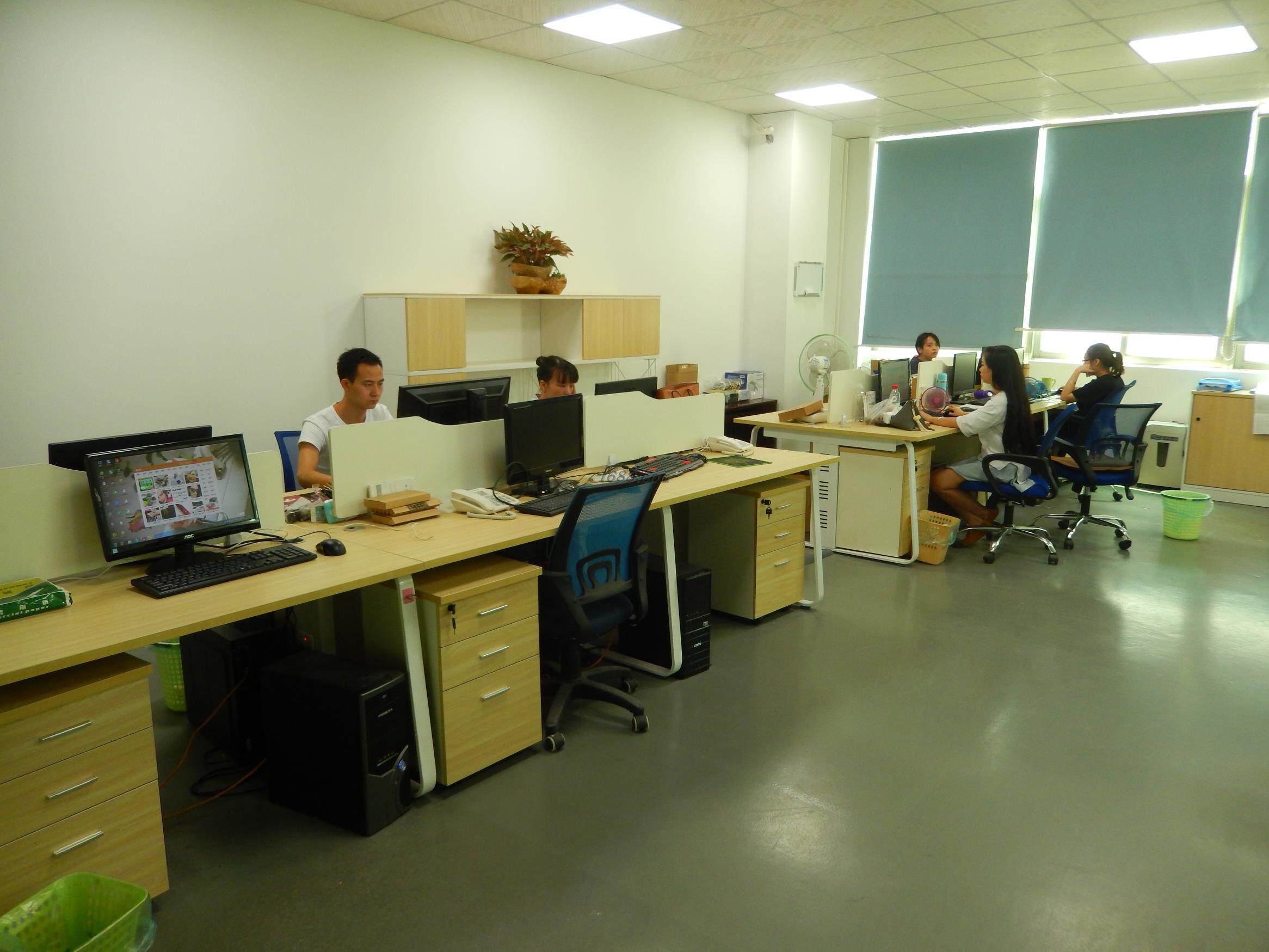 企业办公-企业办公场地-想找个写字楼注册公司,哪里不会太大?