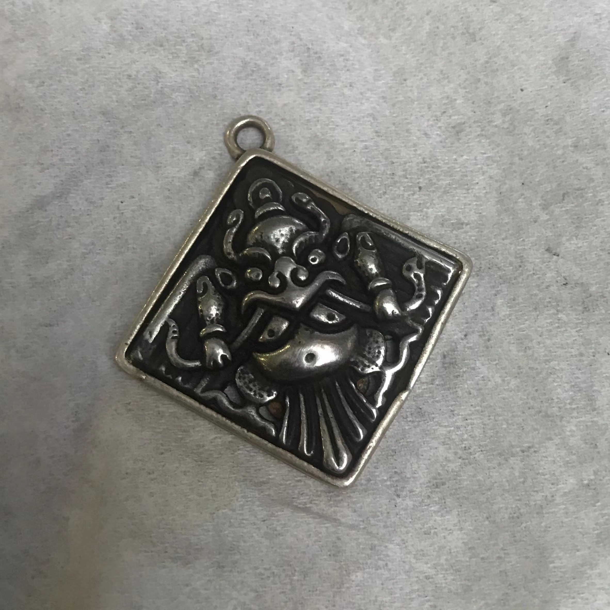 宫贡复刻复古藏银包边方牌吊坠挂件做旧腰牌挂件古玩西藏特色文玩