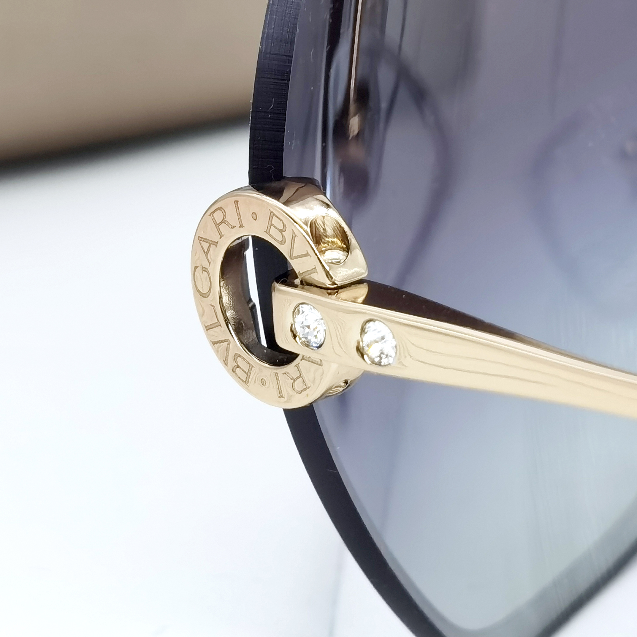 bvlgari宝格丽墨镜女款多边形无边边框显瘦太阳镜眼镜太阳眼镜