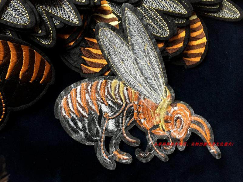 大号蜜蜂王刺绣布贴衣服装饰布贴补丁贴绣花贴衣服装饰贴修补贴