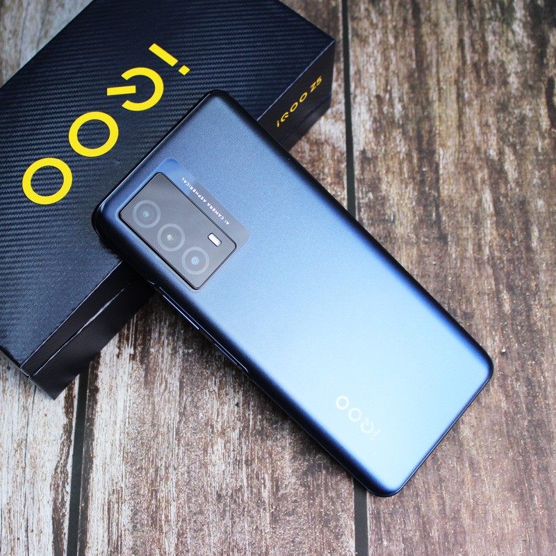 vivoiqooz5骁龙778g5000mah续航120hz双模5g全网手机