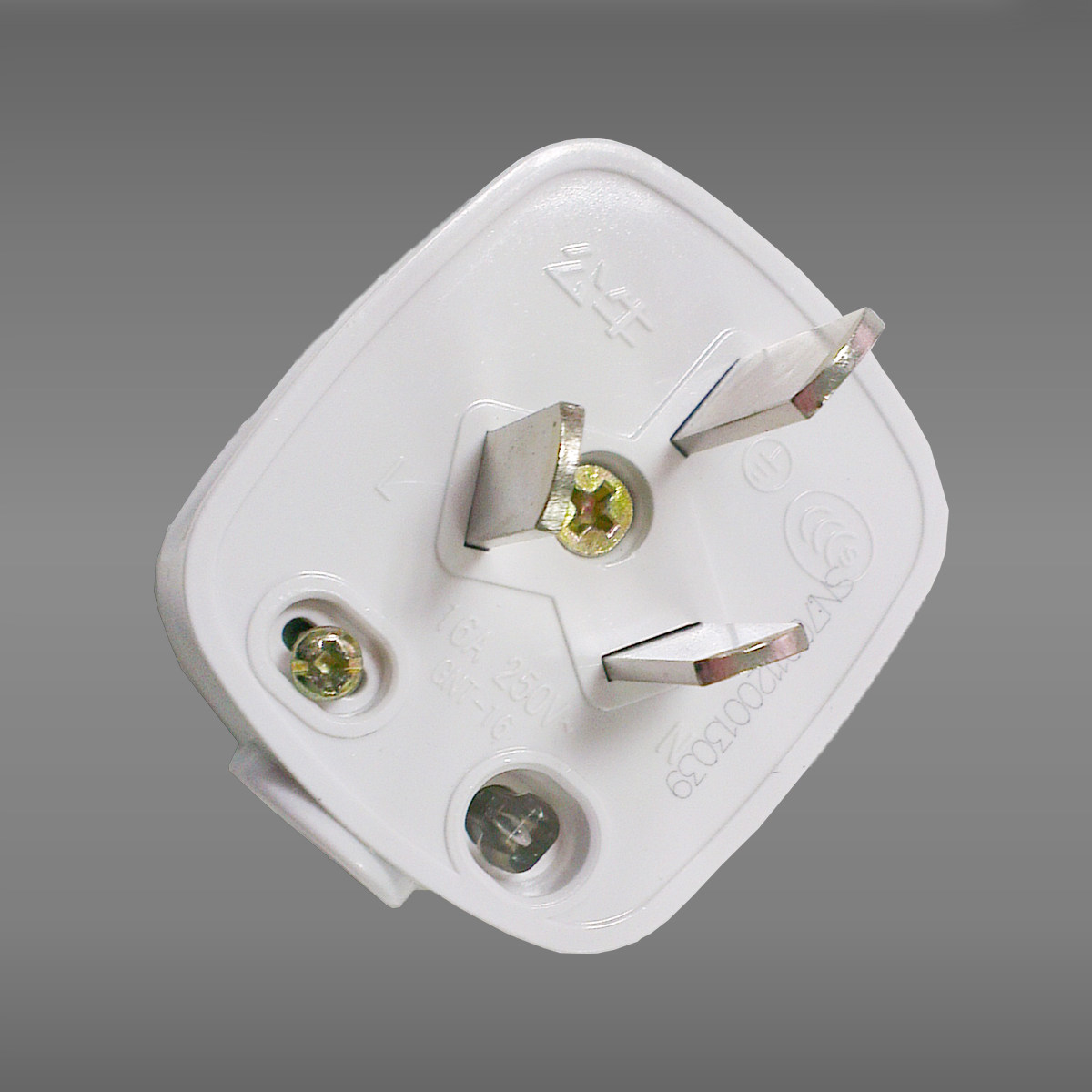 公牛插头gnt16三脚三眼大功率16a插头空调热水器电油汀4000瓦用