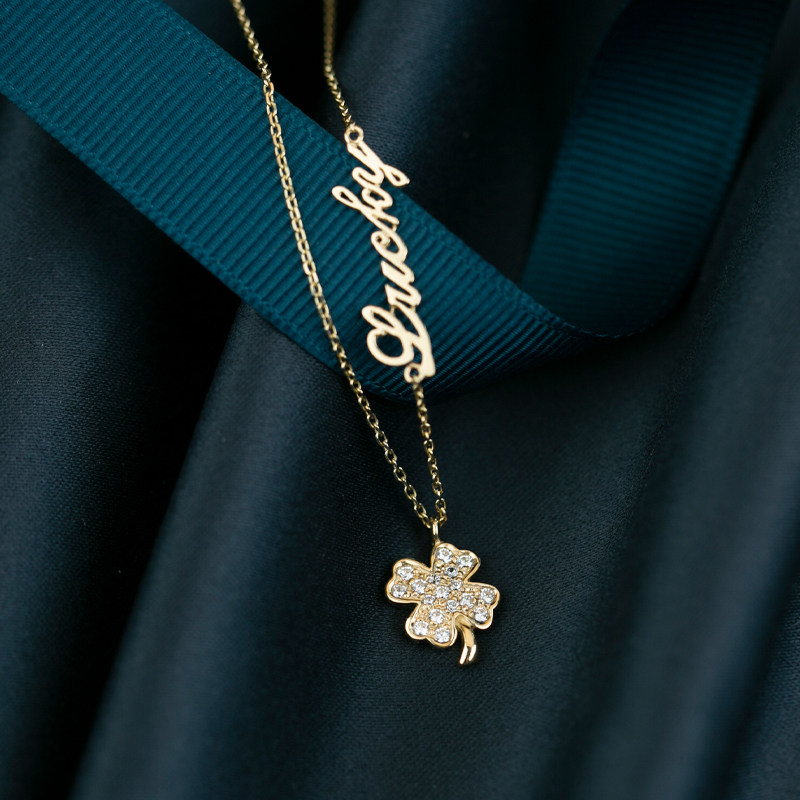 恒蕴满钻ins轻奢锁骨字母lucky四叶草新款叶子颈饰