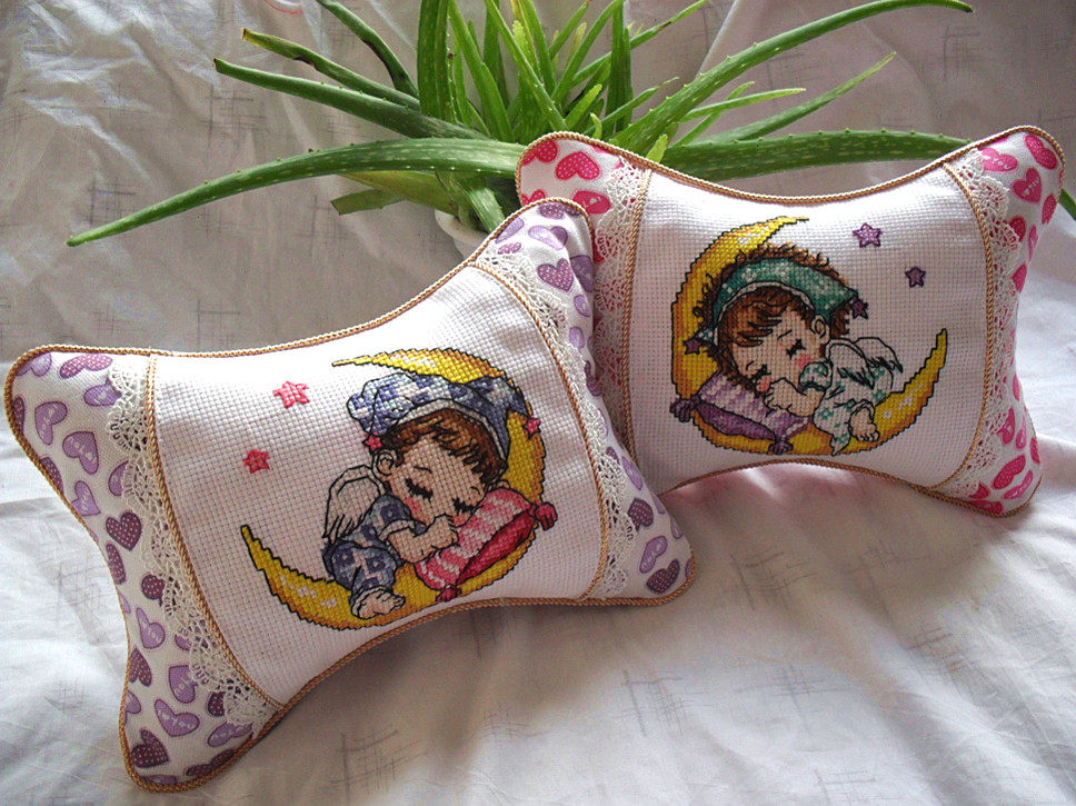 印花十字绣颈骨头枕订做心形图案纯棉帆布月亮天使十字绣套件