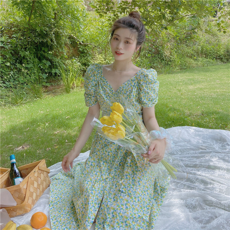 薄荷绿仙女裙复古一片式绑带泡泡袖绿色法式短袖碎花连衣裙夏女