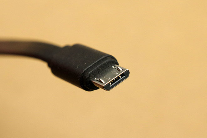 充电microusb数据电线黑色扁平短线移动电源数据线