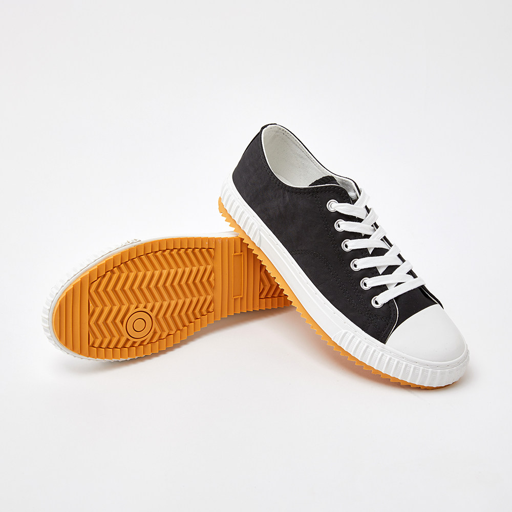 美特特斯邦威威帆布鞋春季复古泼水系带平跟帆布鞋