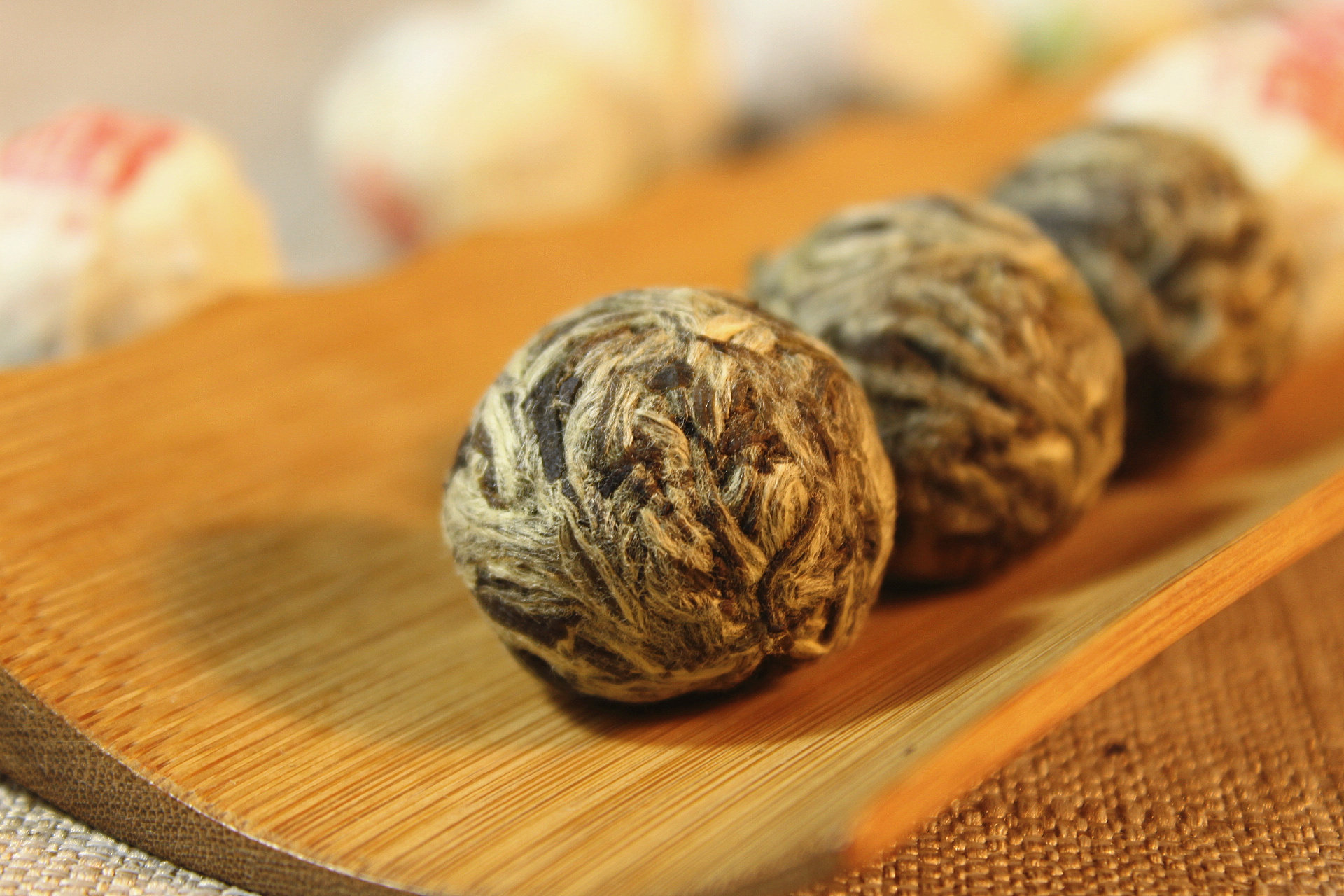 正宗福鼎白茶龙珠2017年春茶白毫银针茶球沱茶毫白毫银针