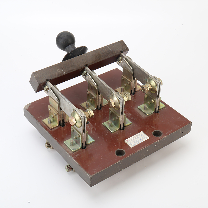 开关hd11b-400-39保护型开启式刀负荷隔离开关3p断路器其它