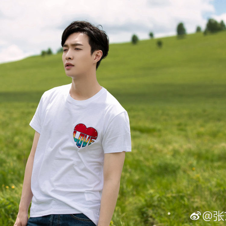 exo组合张艺兴同款爱心印花男女情侣体恤上衣服学生宽松短袖t恤衫