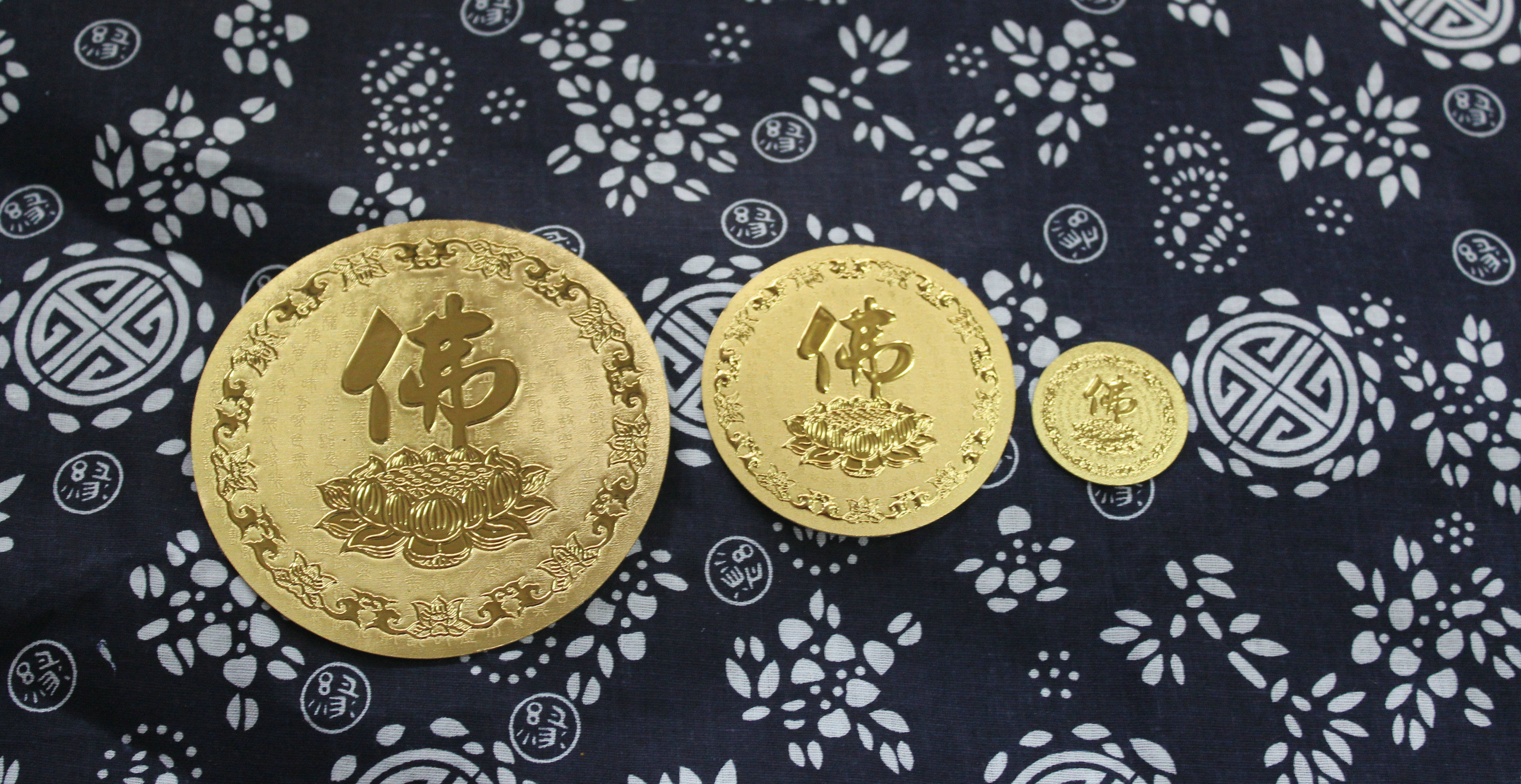 热销金箔佛字莲花立体车贴圆形贴纸不干胶佛堂汽车装饰贴