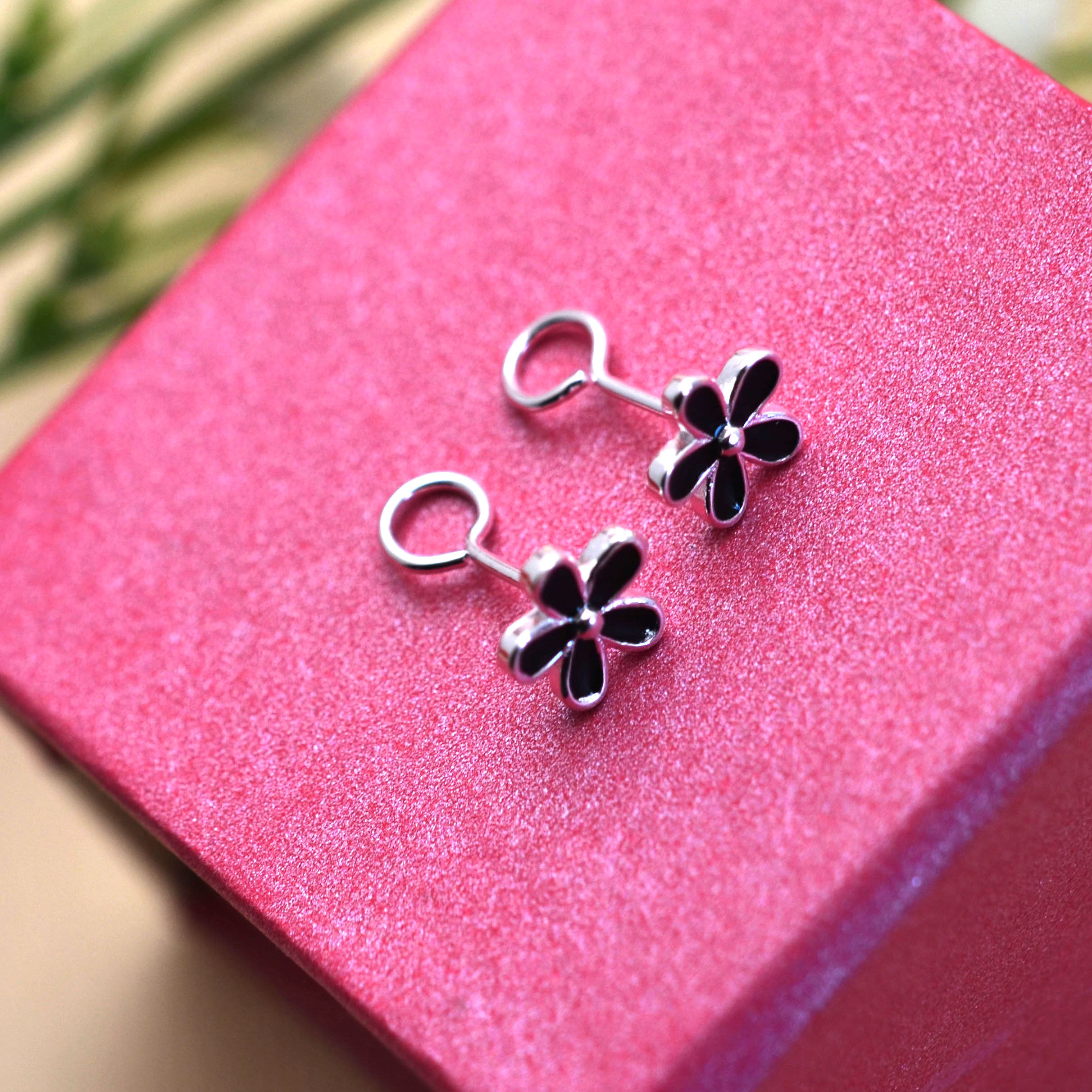 耳钉纯银烤漆黑色金花弯钩甜美韩版小耳骨花朵耳钉