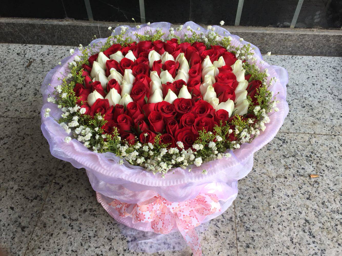 七夕云南99朵玫瑰玫瑰花花束求婚表白周年昆明创意礼盒