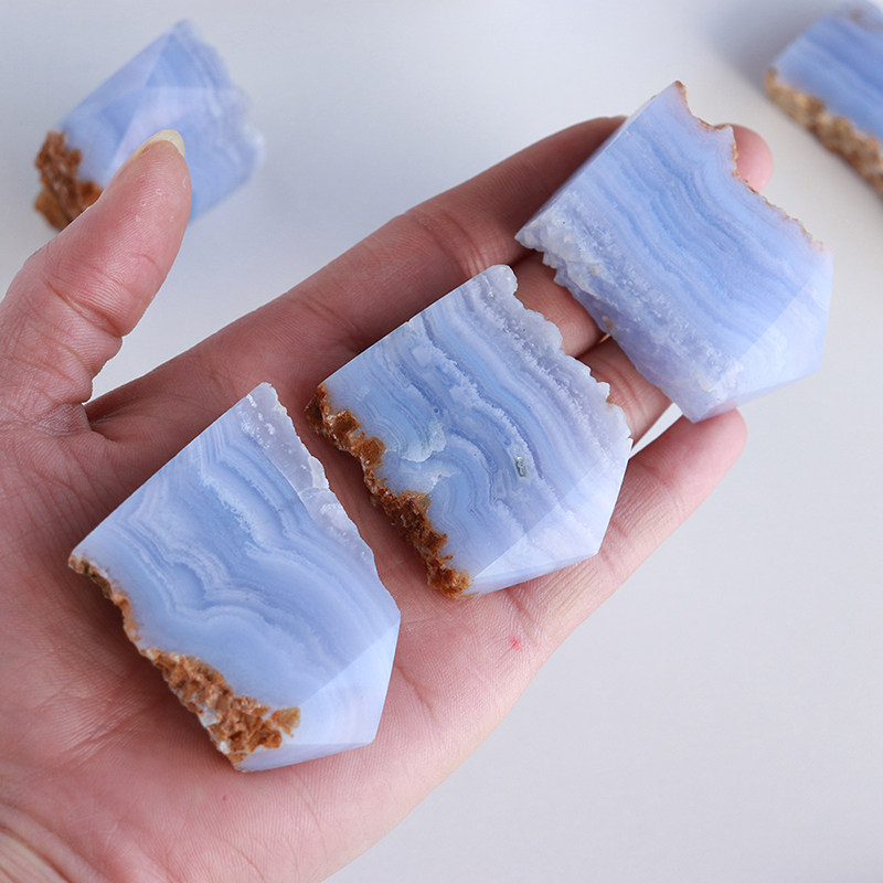 天然水晶蓝纹玛瑙摆饰蓝玉髓消磁石饰品原矿装饰摆件