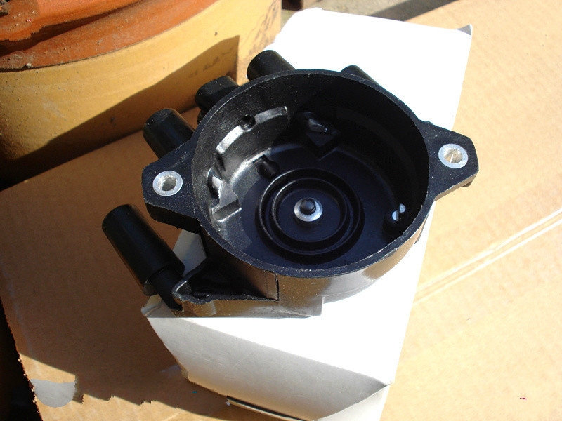 三菱帕杰罗v31猎豹6470cs6得利富利卡分电器火盖分电器