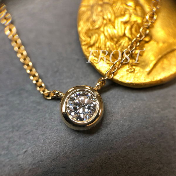 钻石定制frost吊坠包镶工艺18k30分十字节日颈饰