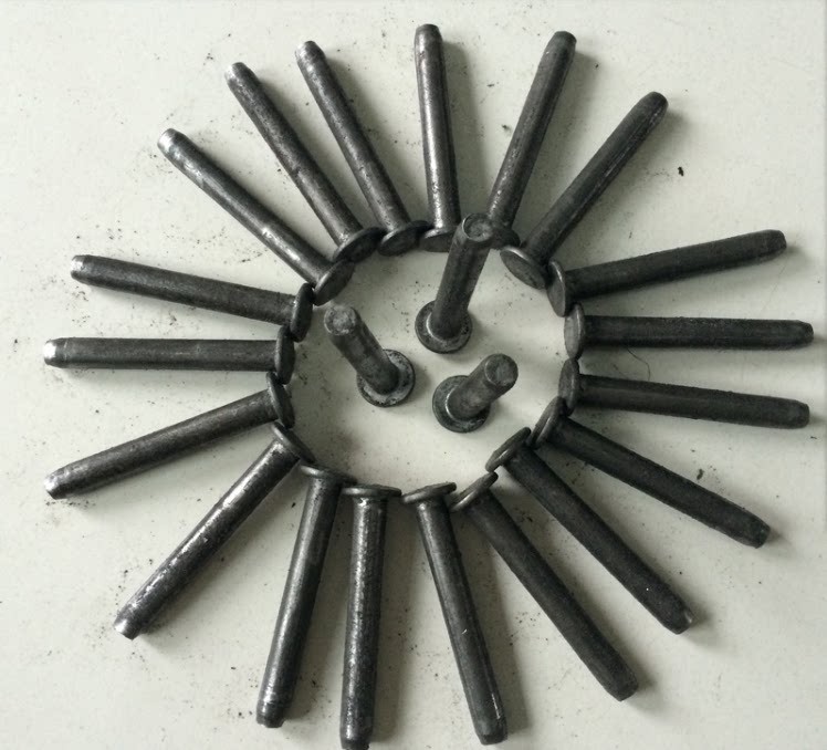 m10道钉减速带钉固定钉黑铁钉超粗10mm直径钉