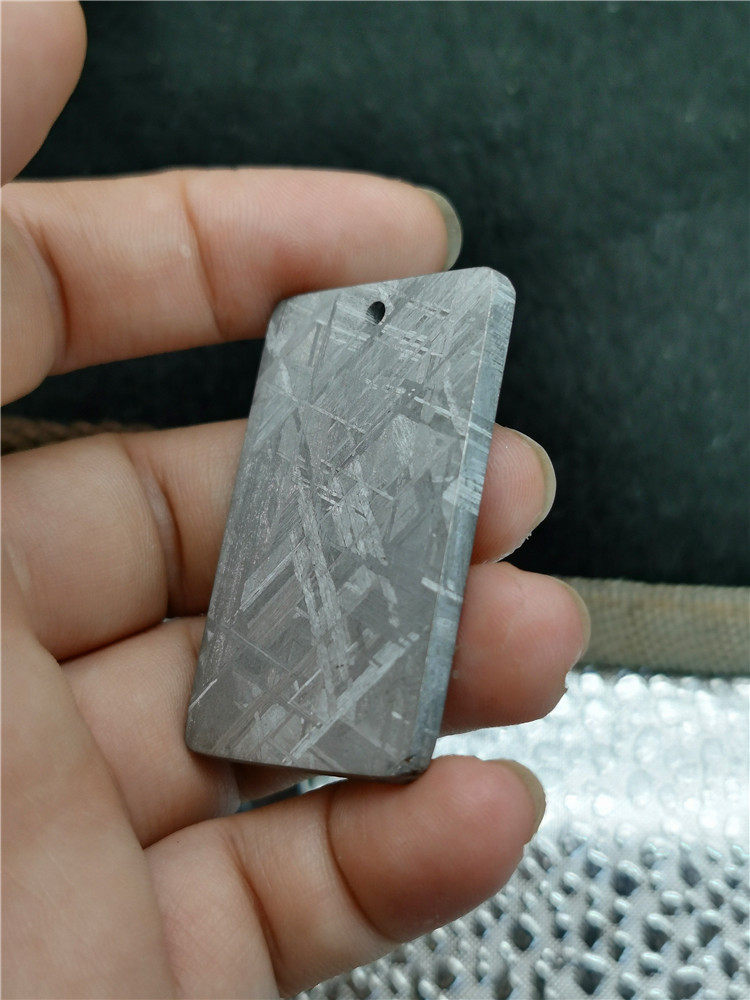 陨石王妃项坠铁陨石牌平安无事天铁吊坠宝石裸石项坠