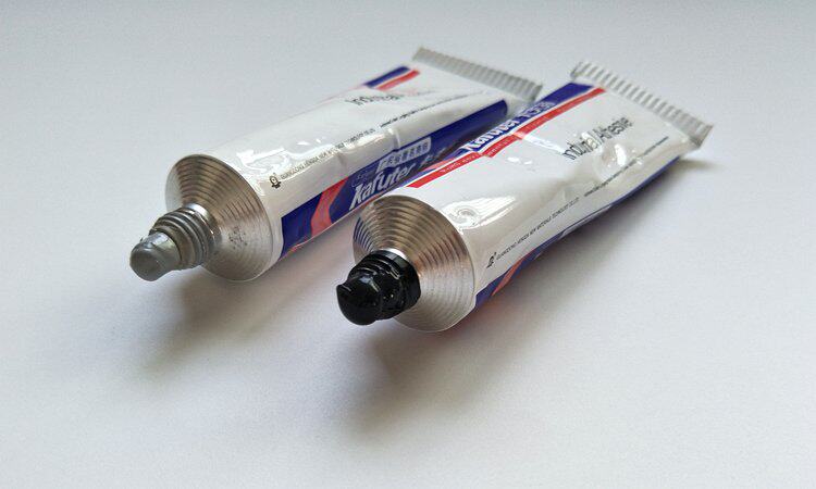 汽车大灯密封密封胶胶条耐高温防水钢土蛇胶黑灰车用密封胶条