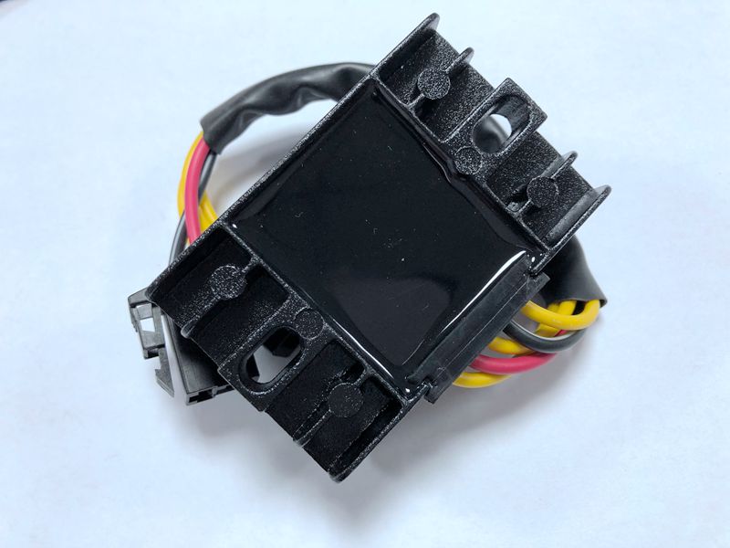适用铃木摩托车悍骏gr150ga150整流器充电器充电整流整流器