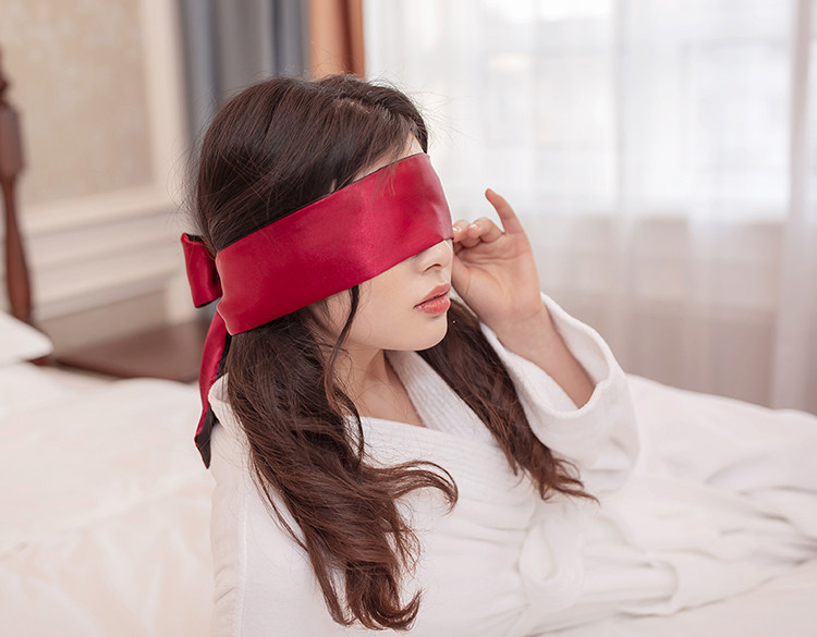 眼罩包邮可遮光丝绸仿真丝带布丝带捆绑蒙眼情侣眼罩